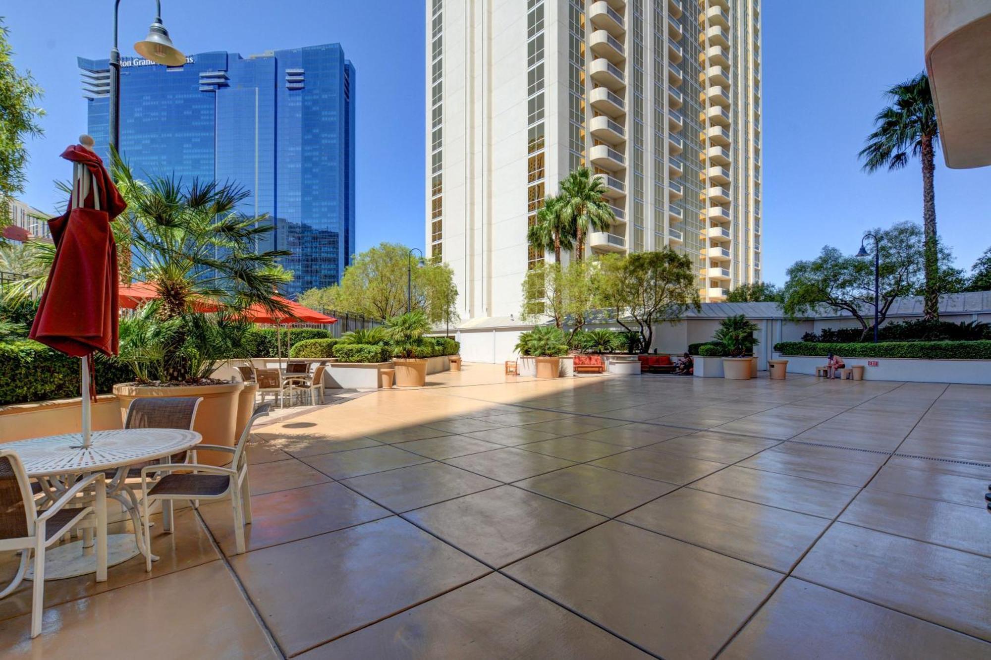 Mgm Signature-28-820 1Br 2Ba F1 Pits View Balcony Las Vegas Exterior photo